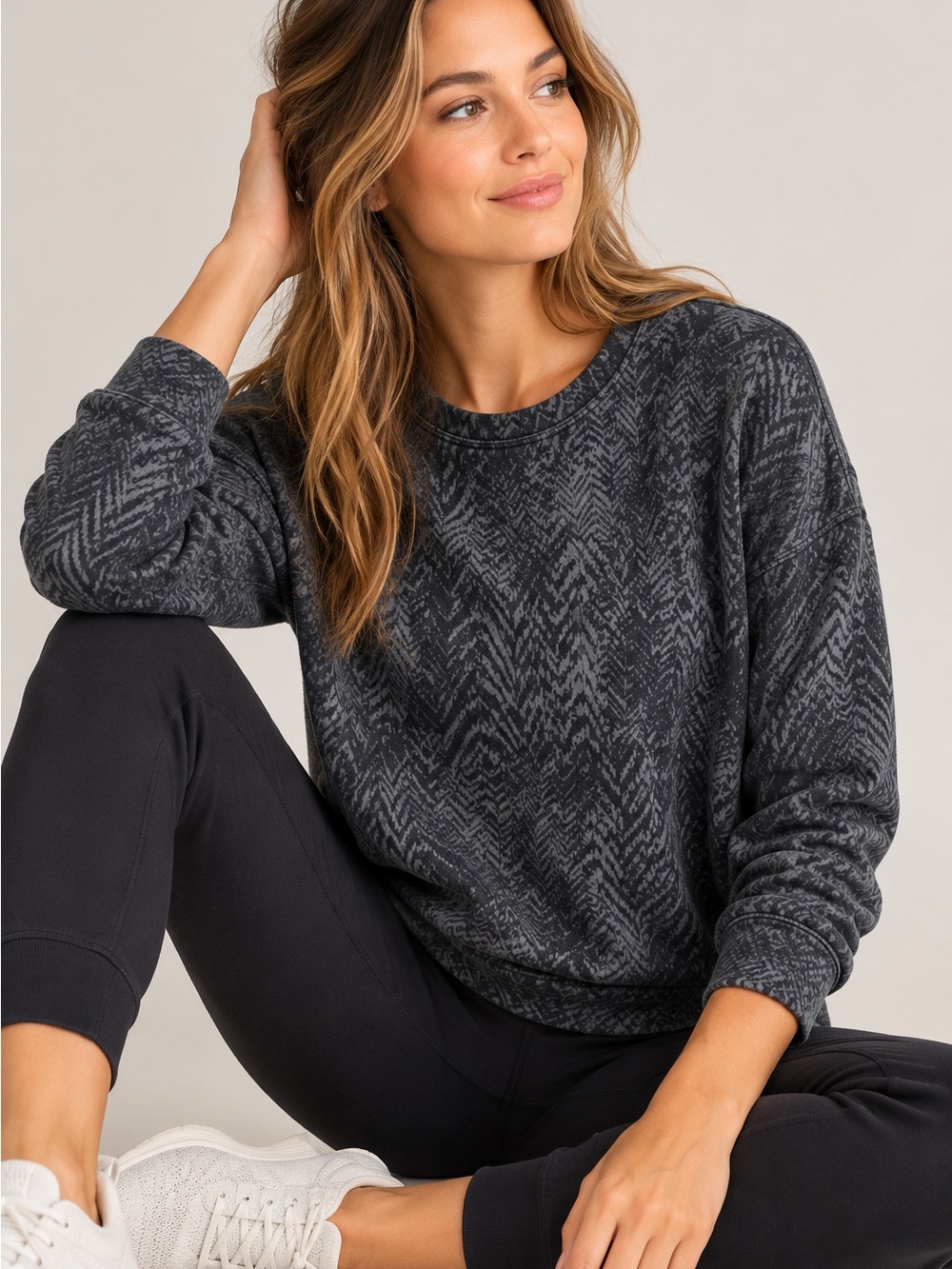 Athleta Studio to Street Print Sweatshirt Small Black Gray FA20